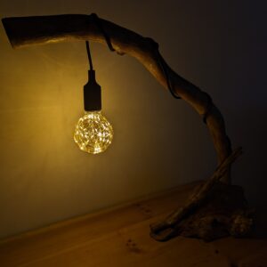 Lampe en Bois Le suspense