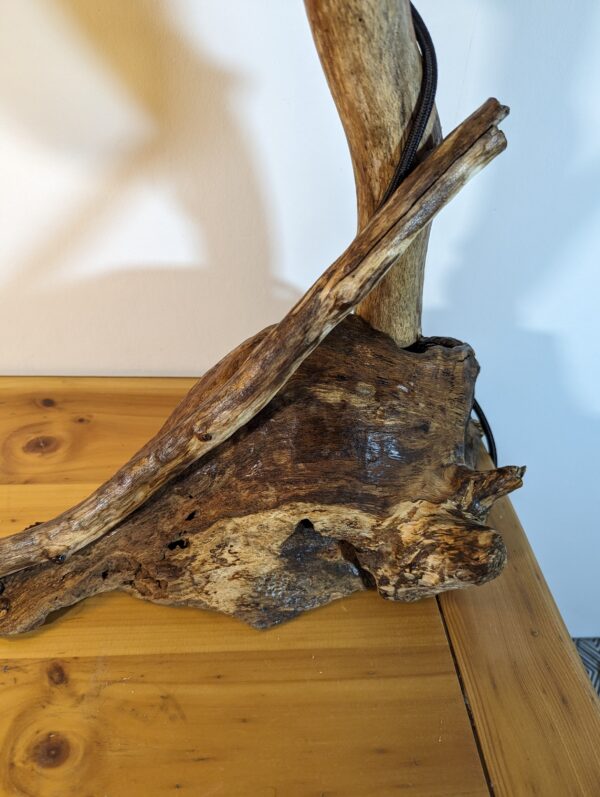 Lampe en Bois Le suspense – Image 2